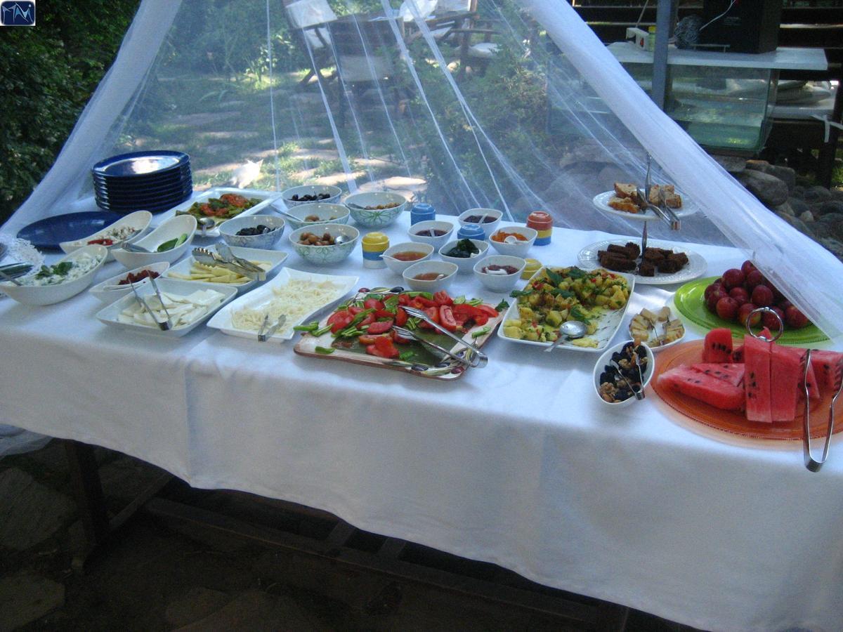 Mavi Pension Hotel Ayvalik Exterior photo
